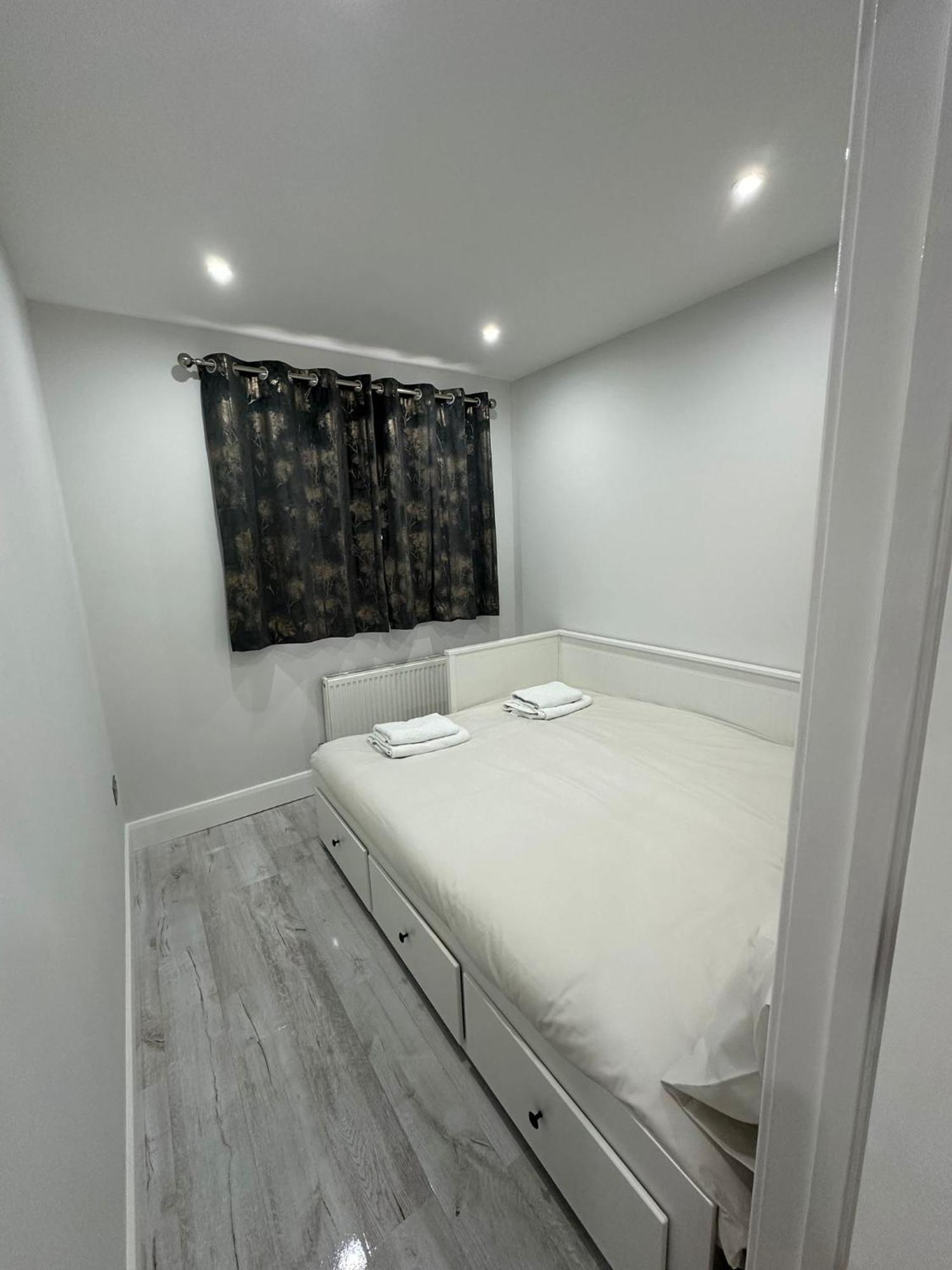 Apartamento Luxury House Greenford  Exterior foto